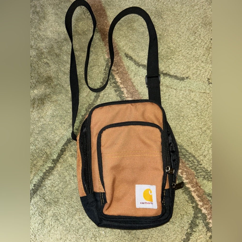 Carhartt Zip, Durable, Adjustable Crossbody Bag with Zipper Closure, Brown